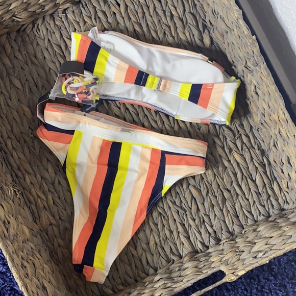 Women’s bikini - Picture 2 of 5
